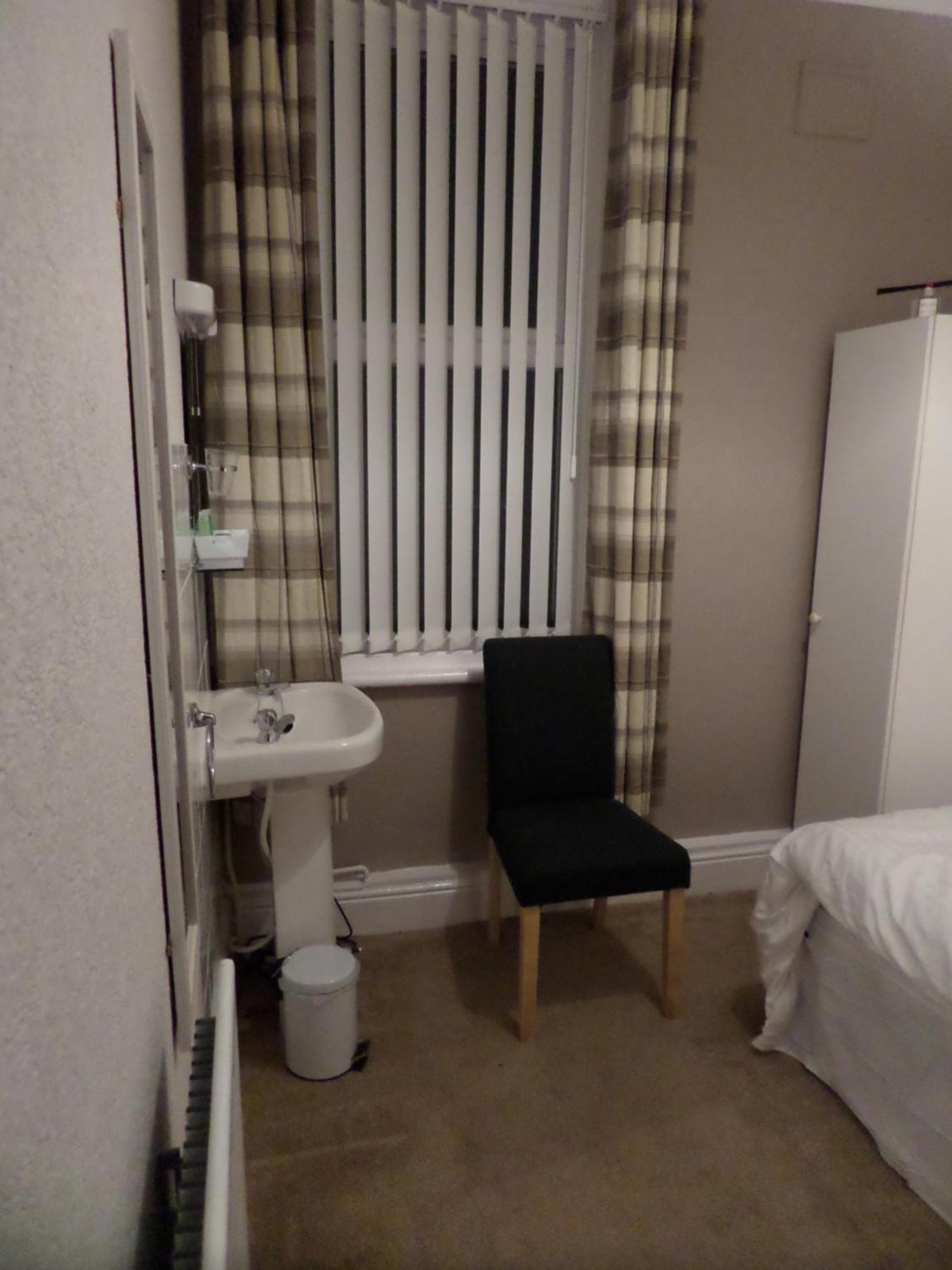 Nathans Guest House Blackpool Exterior photo